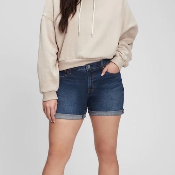 Gap 5 in Dark Wash Cuffed Denim Shorts - Picture 1 of 7